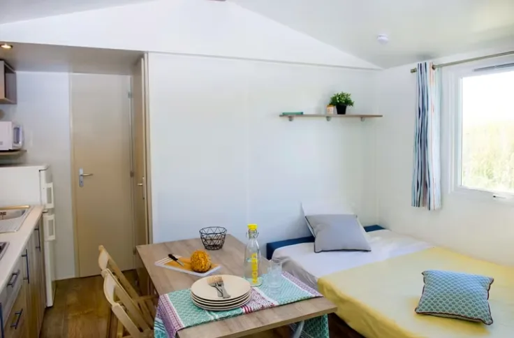 EuroCamp   Mobilheim Comfort   2 Schlafzimmer   Max. 6 Personen   Wohn  und Essbereich 1