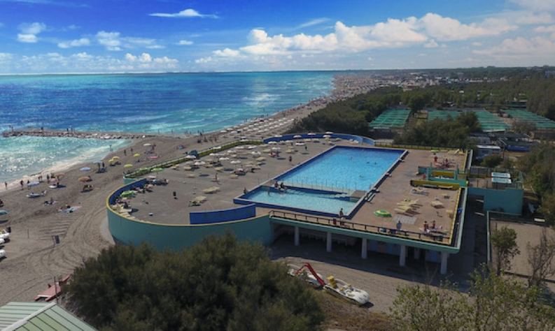Schwimmbad / Pool